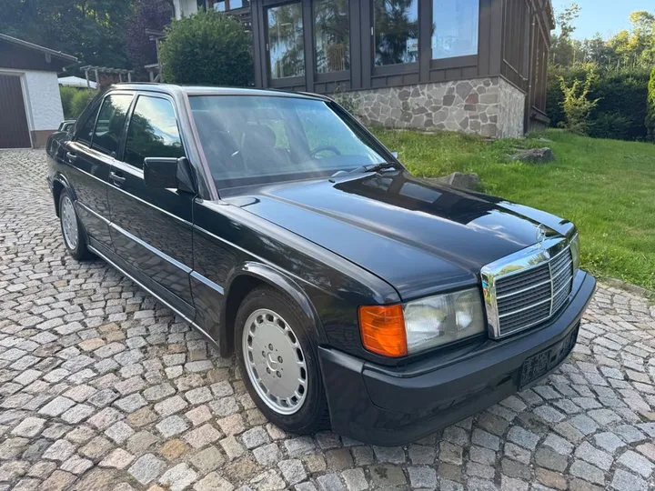 Mercedes-Benz 190