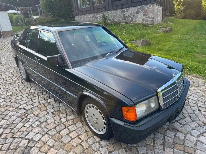 Mercedes-Benz 190