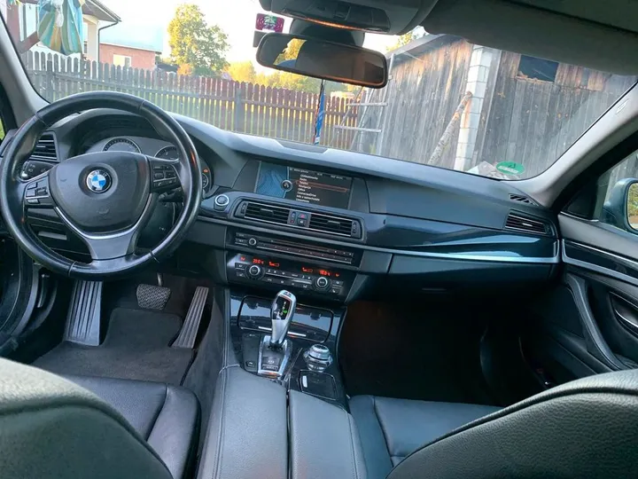 BMW 525