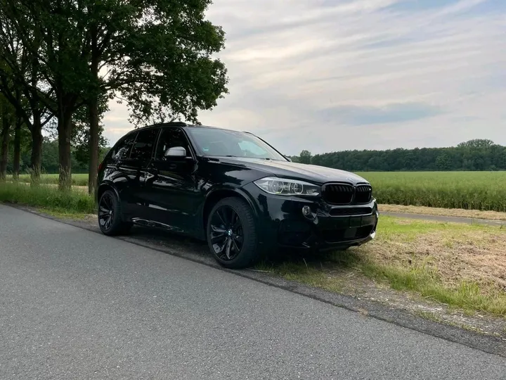 BMW X5 M50