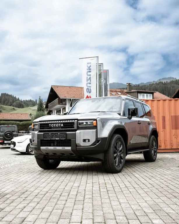 Toyota Land Cruiser