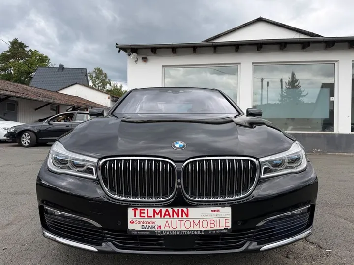 BMW 750