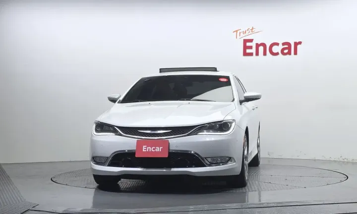 Chrysler 200
