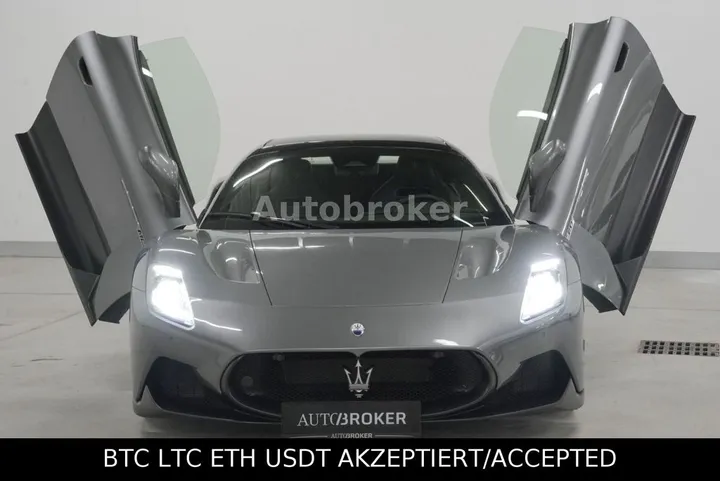Maserati MC20