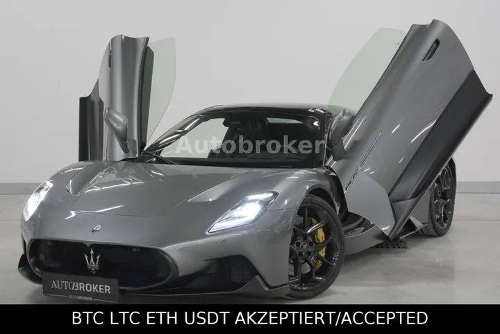 Maserati MC20