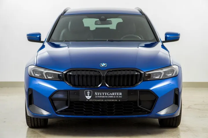 BMW 330