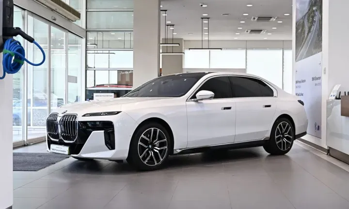 BMW 7-Series