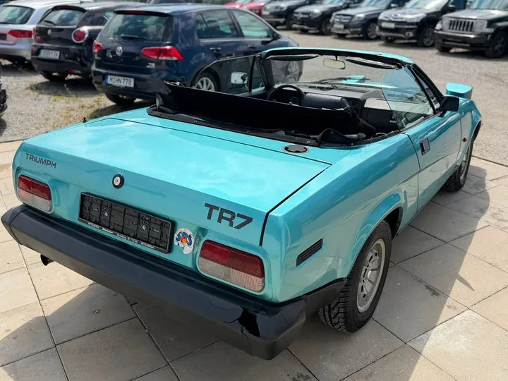 Triumph TR7