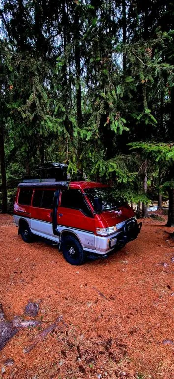 Mitsubishi L300