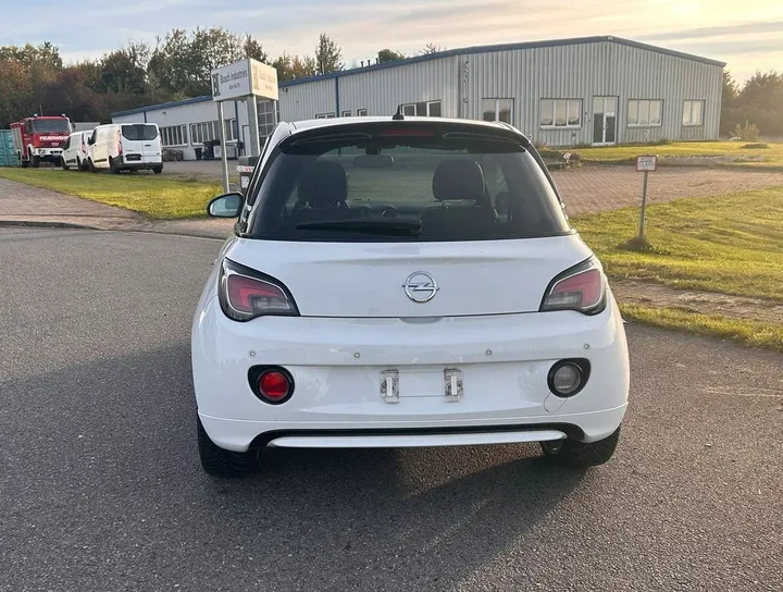 Opel Adam