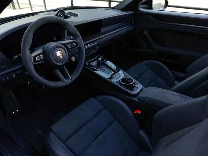 Porsche 992