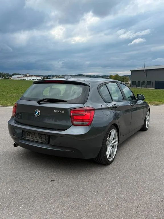 BMW 120