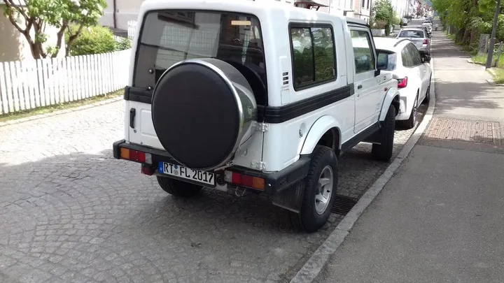Suzuki SJ Samurai