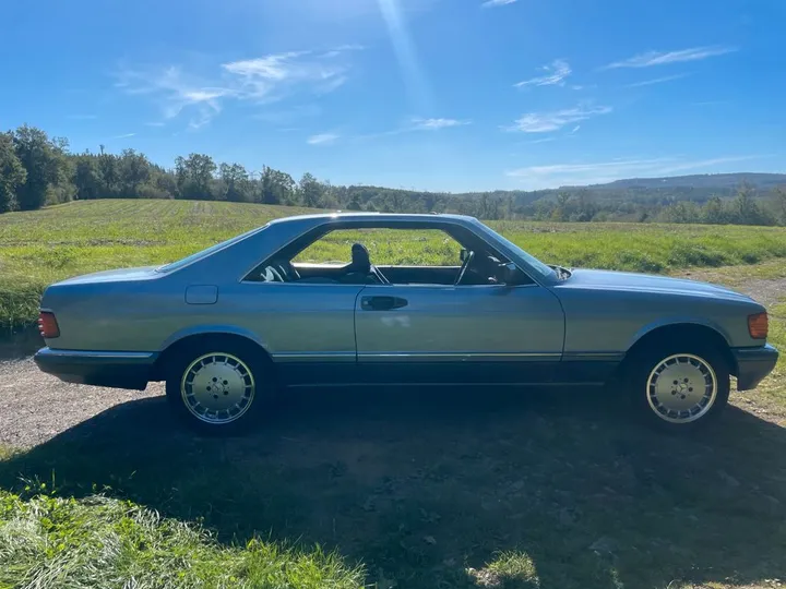 Mercedes-Benz 560