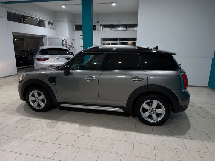 MINI Countryman D (Cooper)