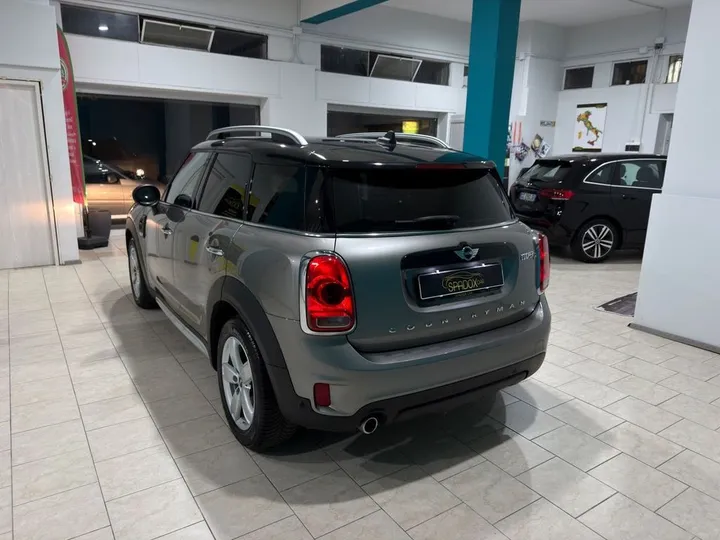 MINI Countryman D (Cooper)