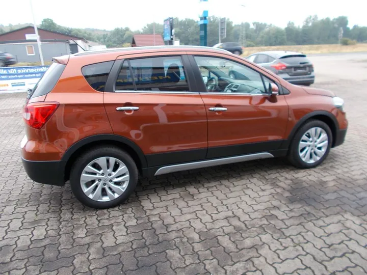 Suzuki SX4