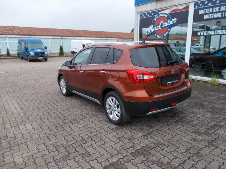 Suzuki SX4