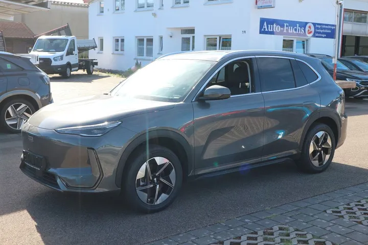 Geely E5