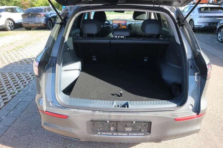 Geely E5