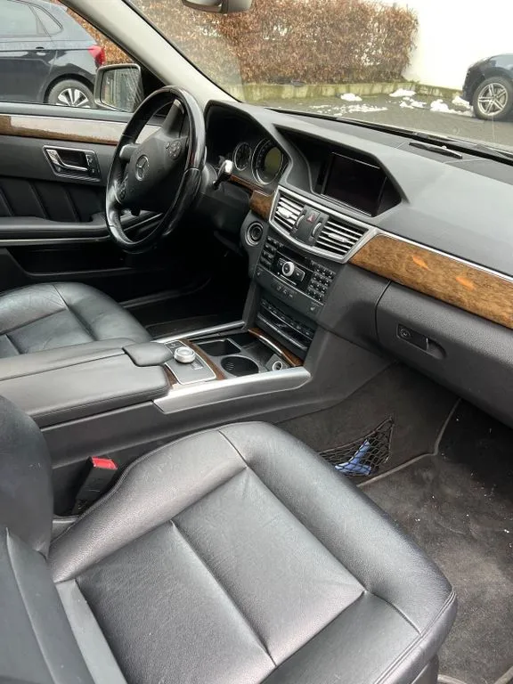 Mercedes-Benz E 250