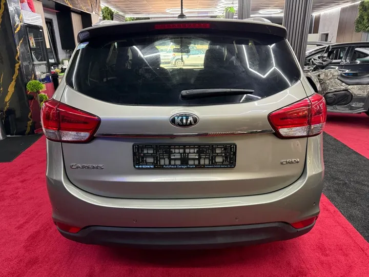 Kia Carens