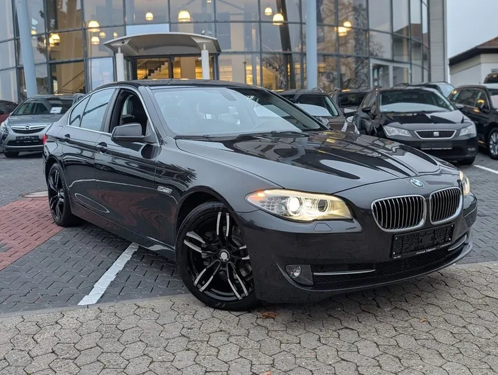 BMW 523