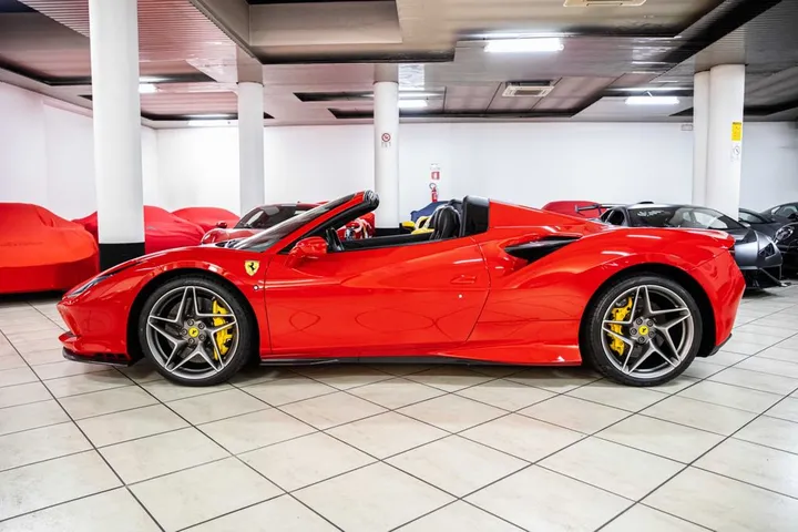 Ferrari F8