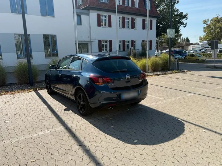 Opel Astra