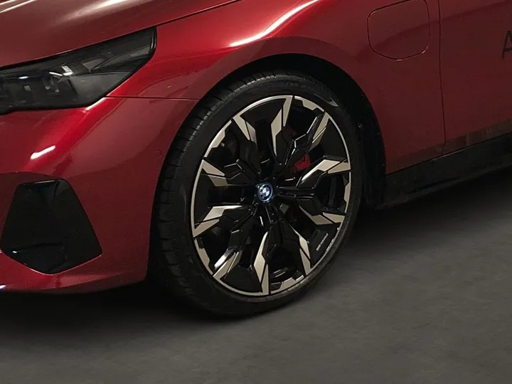 BMW 550