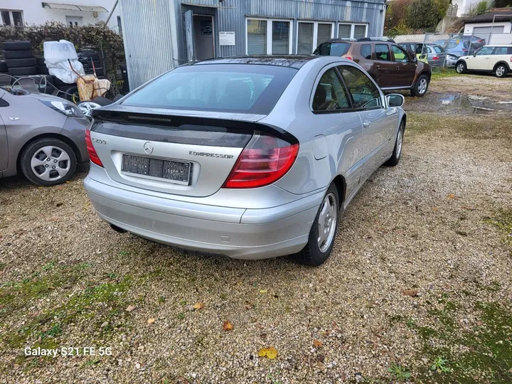 Mercedes-Benz CL 200
