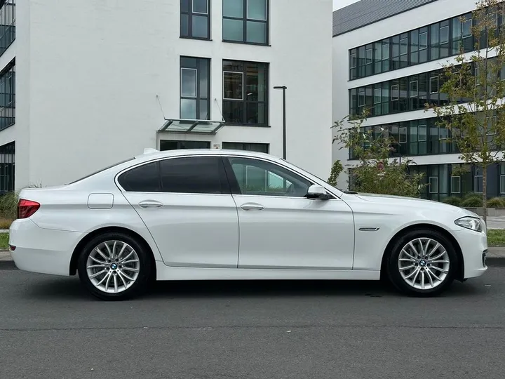BMW 528