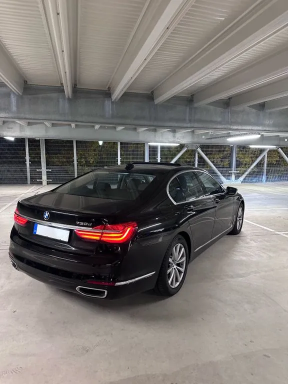 BMW 730