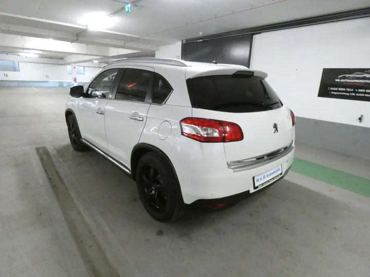 Peugeot 4008