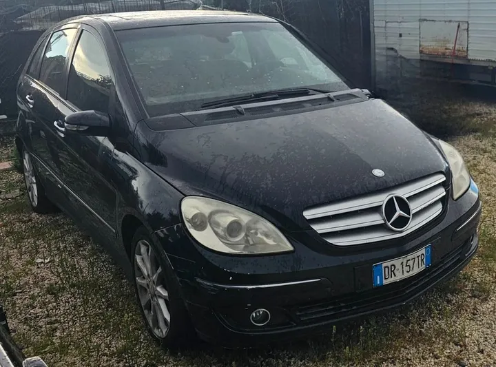 Mercedes-Benz B 170