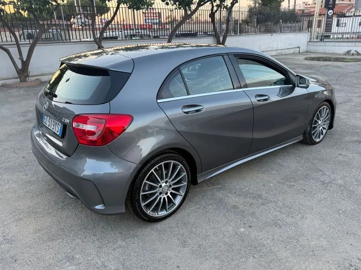 Mercedes-Benz A 200
