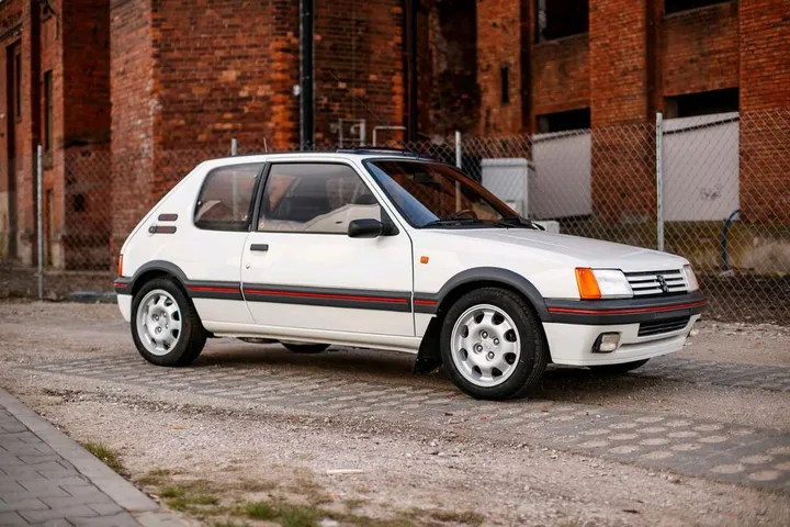 Peugeot 205