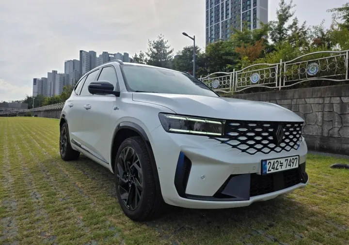 Renault-KoreaSamsung Grand Koleos