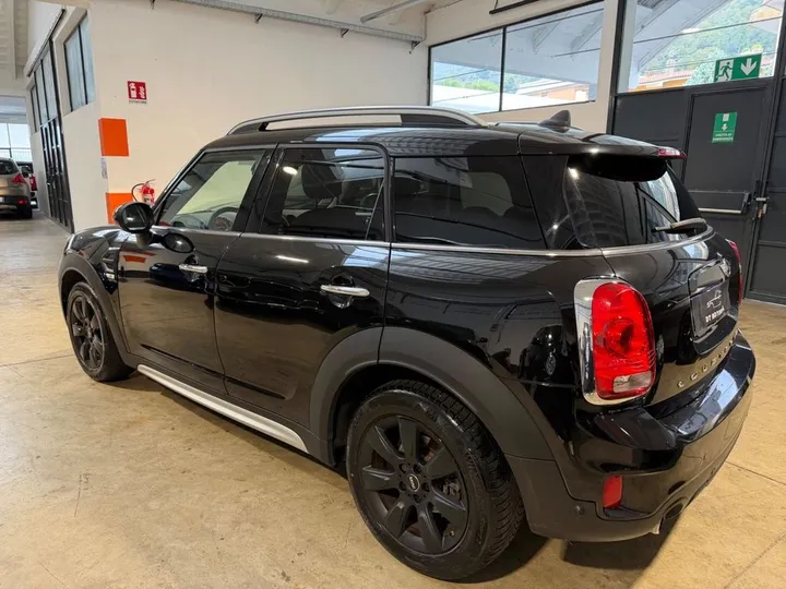 MINI Countryman D (Cooper)