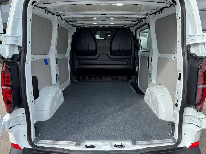 Volkswagen T7 Transporter