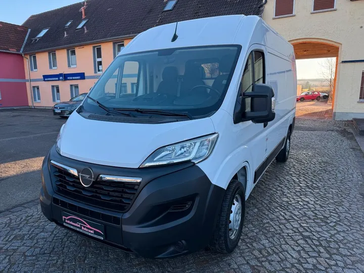 Opel Movano