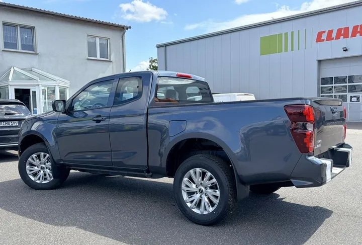 Isuzu D-Max
