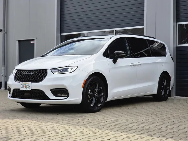 Chrysler Pacifica