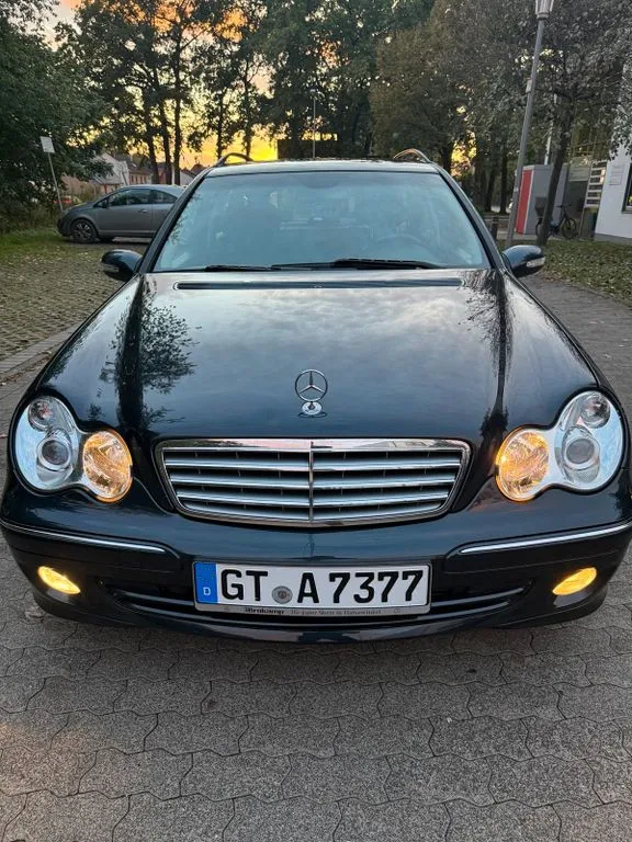 Mercedes-Benz C 220