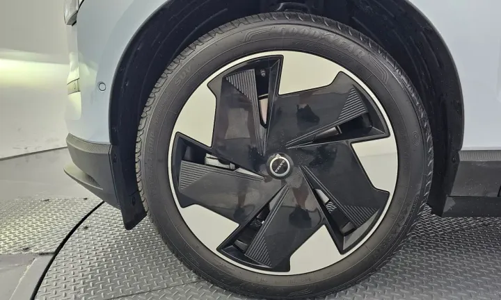 Volvo EX30