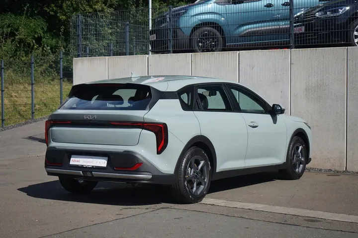 Kia K4