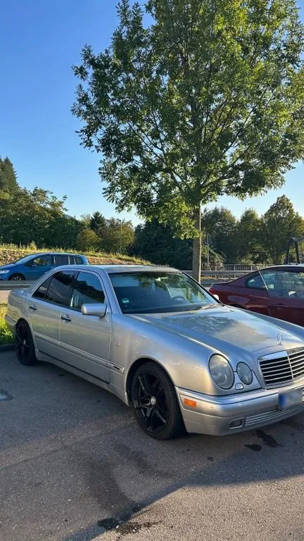 Mercedes-Benz E 280