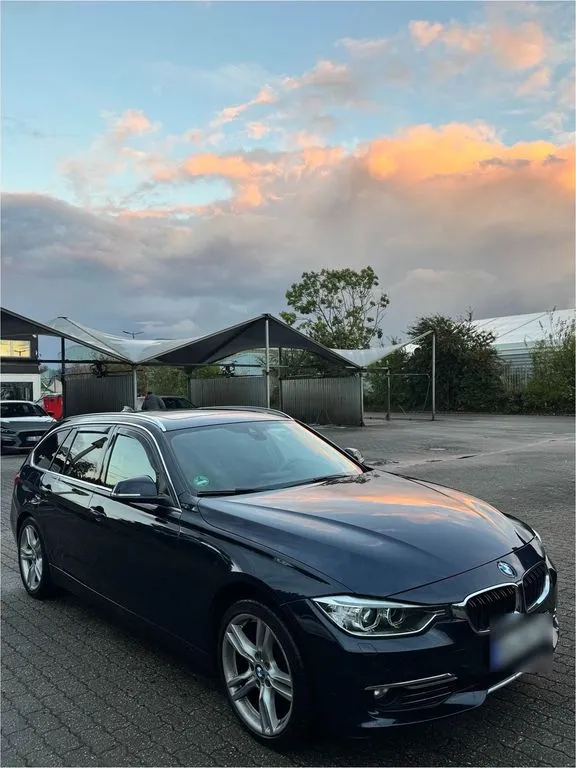 BMW 320