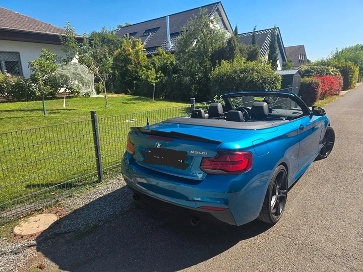 BMW M240i