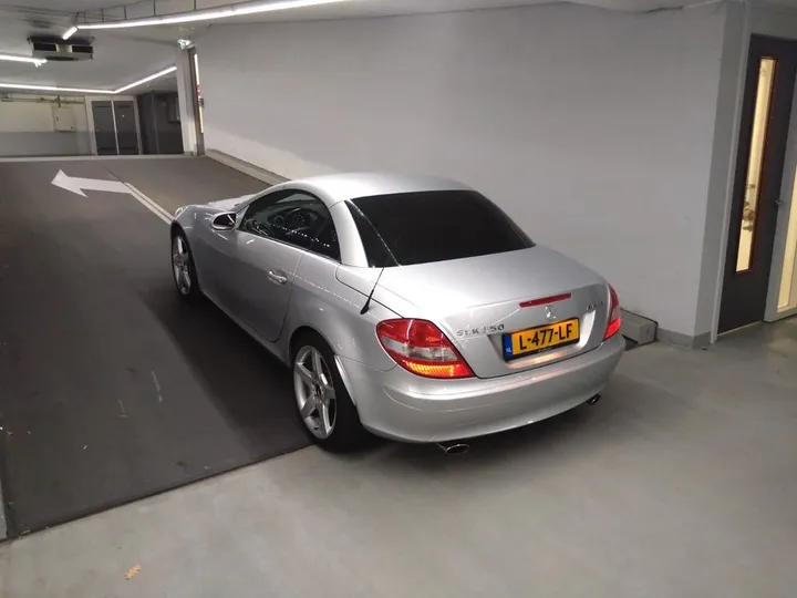 Mercedes-Benz SLK 350